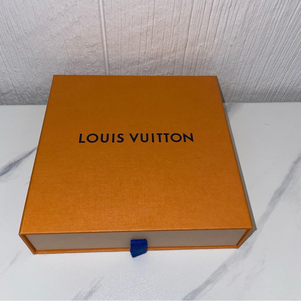 Authentic Louis Vuitton Box! 7” Square LV Box!